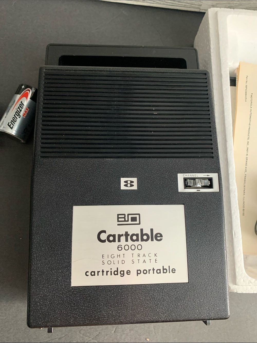Vintage Cartable 6000 Portable 8 Track Tape Player AM FM Radio
